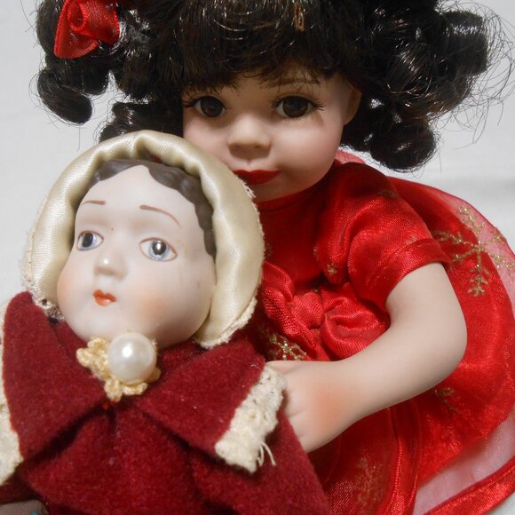 VTG MARIE OSMOND PORCELAIN BABY DOLL & HALLMARK HANGING PORCELAIN ORNAMENT 1983 - Picture 9 of 9